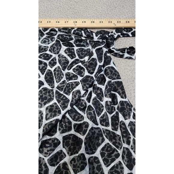 Miraclesuit‎ Women's Black Giraffe Game On Sarong Swimsuit Cover Up Size L/XL - Picture 6 of 8